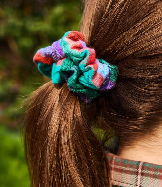 VFC_Scrunchie_Garden_Island_Li