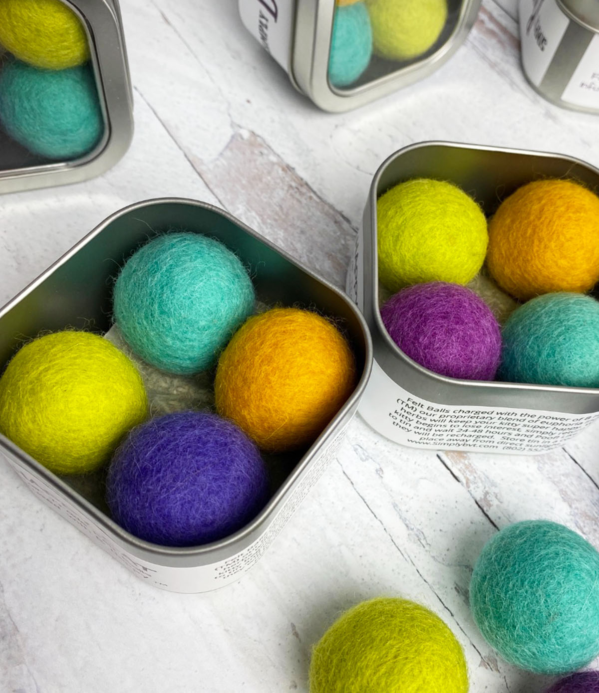 CATNIP INFUSED BALLS WITH TIN